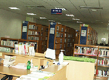 천안시 아우내도서관 2층 - 종합자료실