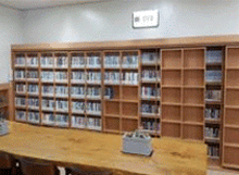 천안시 쌍용도서관 3층 - 제2자료실(DVD 코너)